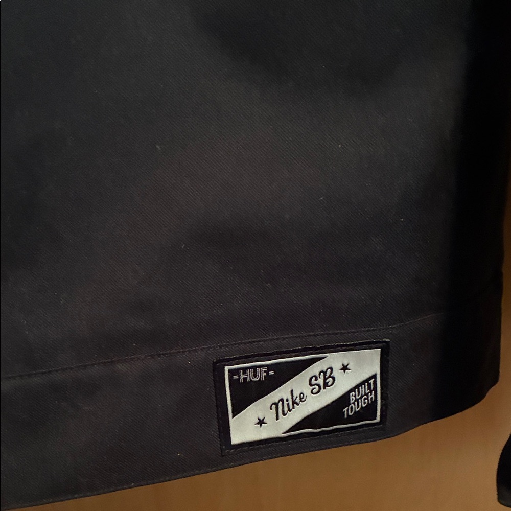 Nike SB x Huf Black Lightweight Zip-Front Shirt Jacket - Picture 4 of 5